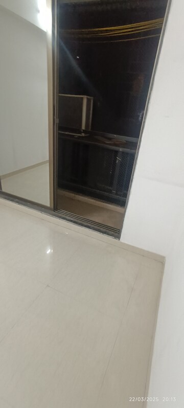Room in 3 BHK Apartment at Seawoods – for Sale