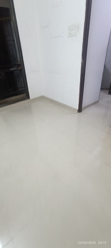 Room in 3 BHK Apartment at Seawoods – for Sale