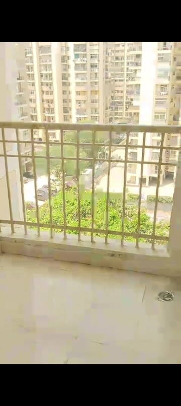 Master Plan in 4 BHK Apartment at JKG Palm Resort, Raj Nagar Extension – for Rent