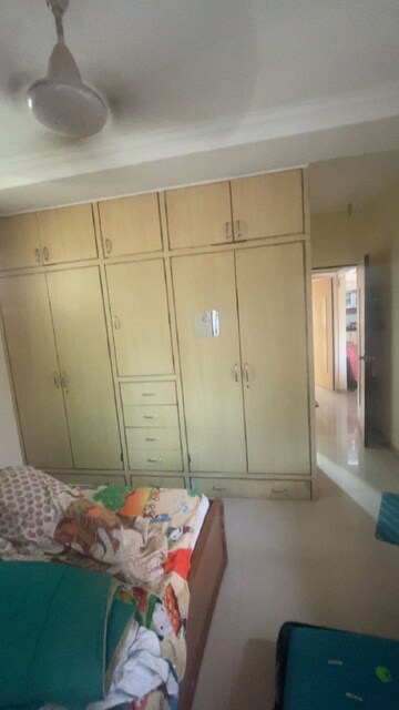 Bedroom in 2 BHK Apartment at Khar West – for Rent