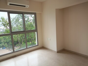 Room in 2 BHK Apartment at Piramal Vaikunth, Balkum Pada – for Rent