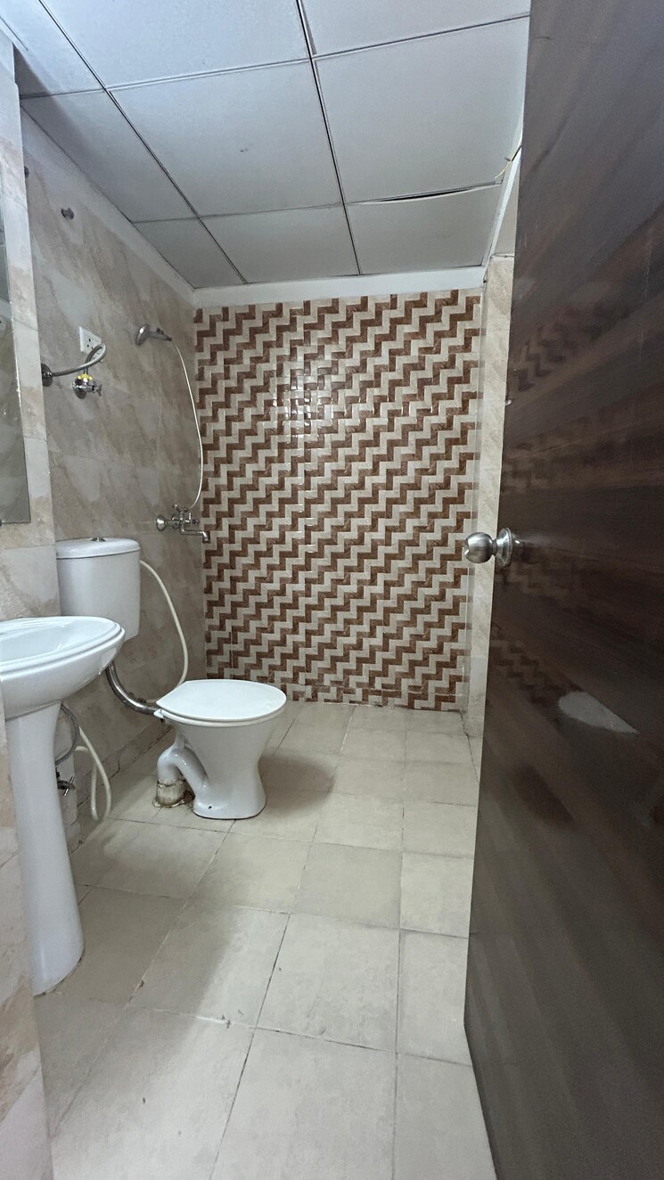 Bathroom, homes-121 3 Bedroom 1235 Sq.Ft. Apartment In Sector 121 Noida 8646623