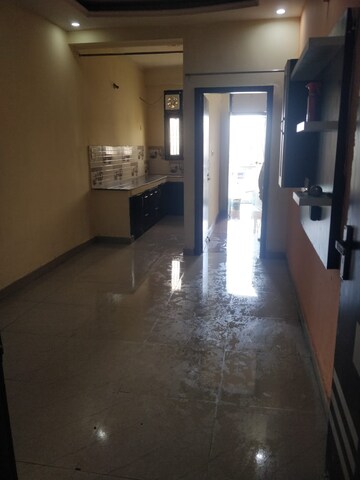 Room in 2 BHK Apartment at RWA Apartments Sector 50, Sector 50 – for Sale