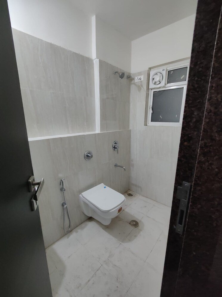 Bathroom, puranik-hometown 1 Bedroom 450 Sq.Ft. Apartment In Ghodbunder Road Thane 8646632