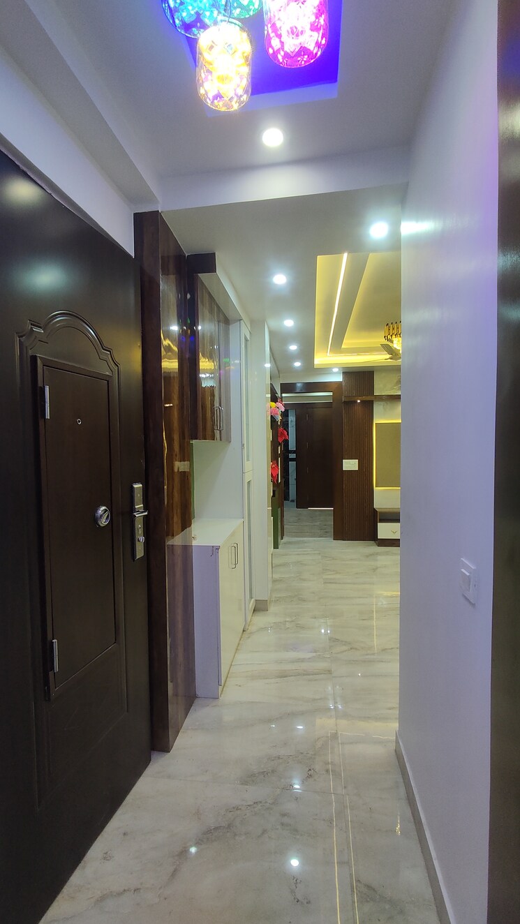 undefined, sector 73 2 Bedroom 1050 Sq.Ft. Builder Floor In Sector 73 Noida 8646654