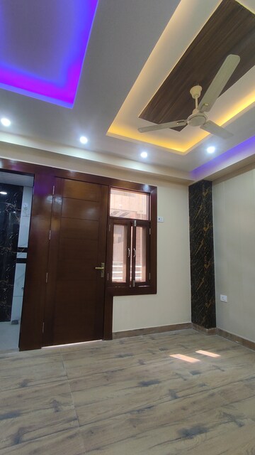 Bedroom in 2 BHK Builder Floor at Sector 73 – for Sale