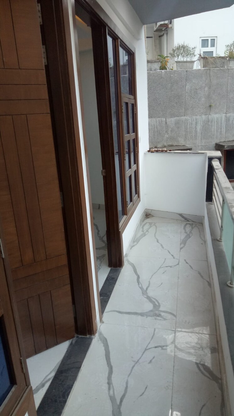 Balcony, malviya nagar 3 Bedroom 1150 Sq.Ft. Builder Floor In Malviya Nagar Delhi 8646644