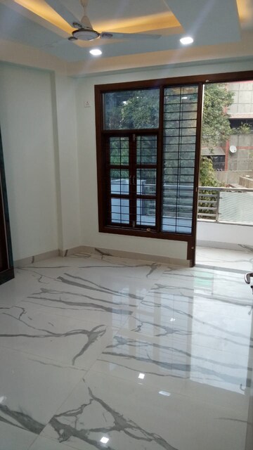 Room in 3 BHK Builder Floor at Malviya Nagar – for Sale