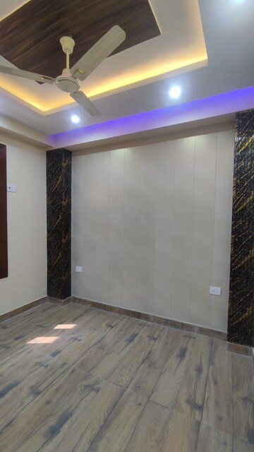 Bedroom in 2 BHK Builder Floor at Sector 73 – for Sale