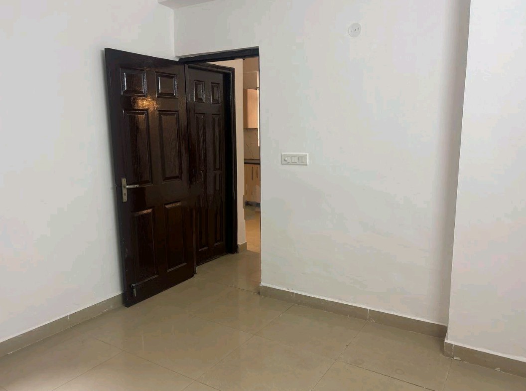 2 BHK Apartment For Sale in Supertech Cape Town