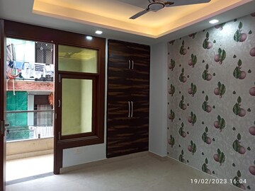Room in 3 BHK Builder Floor at Malviya Nagar – for Sale