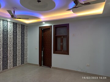 Room in 3 BHK Builder Floor at Malviya Nagar – for Sale