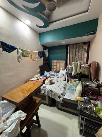 Master Bedroom in 2 BHK Apartment at Jasmine Apartment Dadar, Dadar East – for Rent