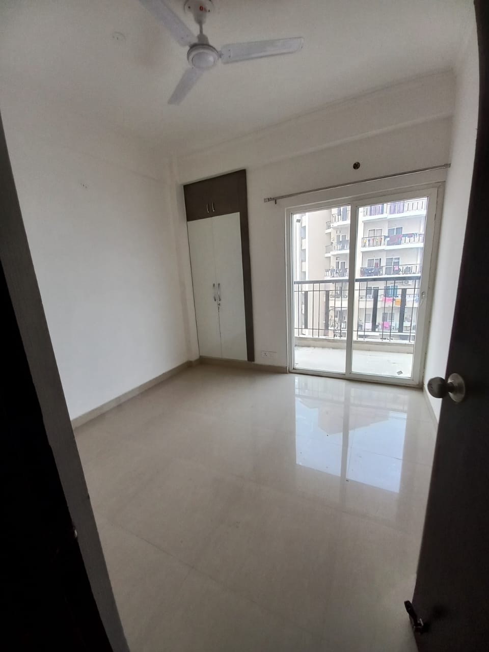 2 BHK Apartment For Sale in Gaur City 2 - 14th Avenue