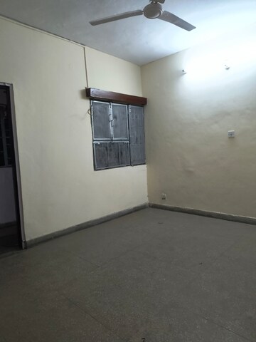 2 BHK Apartment For Rent in Sarita Vihar