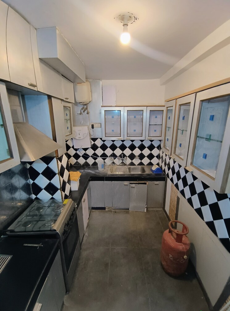 Kitchen, sector 52 4 Bedroom 2000 Sq.Ft. Apartment In Sector 52 Gurgaon 8647142