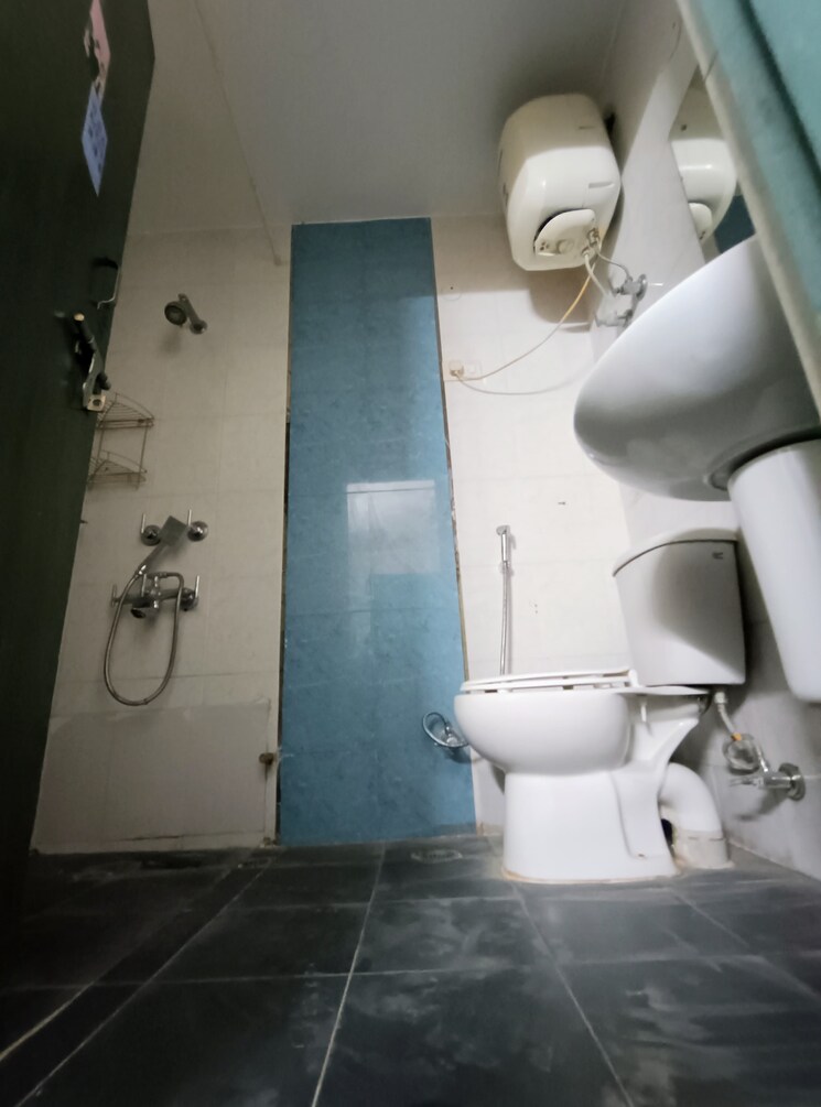 Bathroom, sector 52 4 Bedroom 2000 Sq.Ft. Apartment In Sector 52 Gurgaon 8647142
