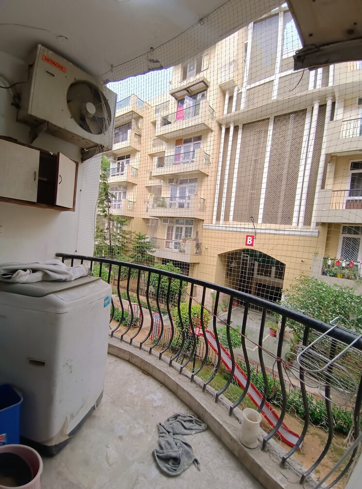Balcony, sector 52 4 Bedroom 2000 Sq.Ft. Apartment In Sector 52 Gurgaon 8647142