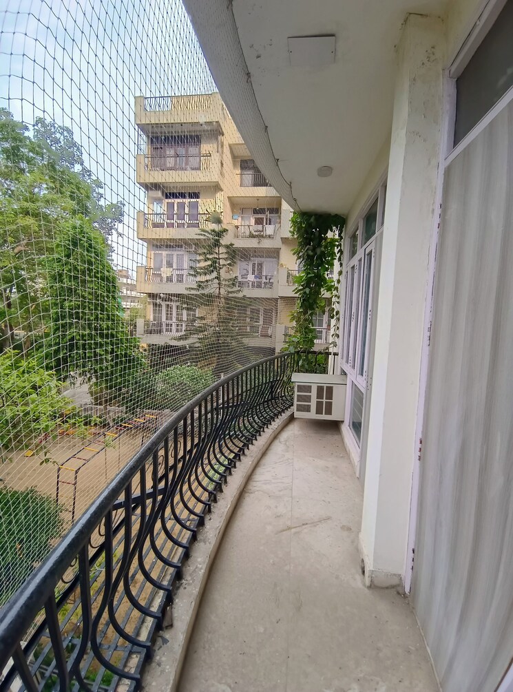 Balcony, sector 52 4 Bedroom 2000 Sq.Ft. Apartment In Sector 52 Gurgaon 8647142