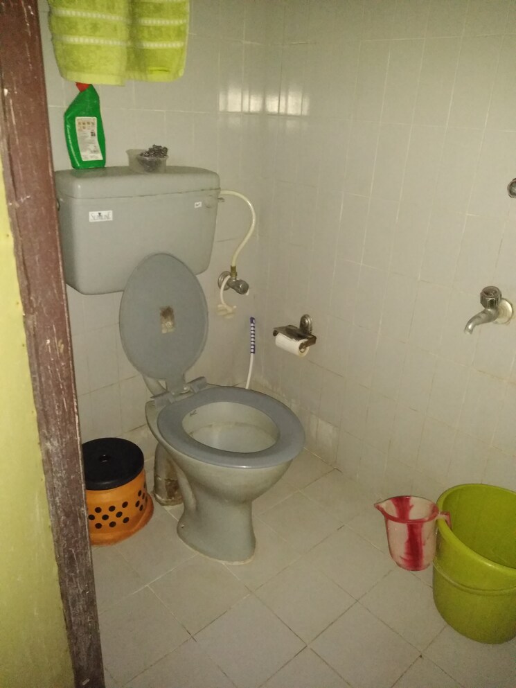 Bathroom, rt nagar 1 Bedroom 800 Sq.Ft. Independent House In Rt Nagar Bangalore 8647181