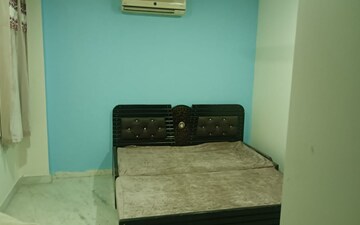 2 BHK Builder Floor For Rent in Chittaranjan Park