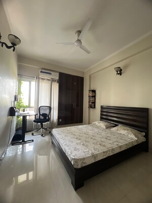Bedroom in 3.5 BHK Apartment at Shipra Royal Tower, Ahinsa Khand 2 – for Sale