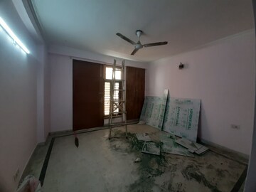 Room in 3 BHK Builder Floor at Palm Residency Chhatarpur, Chattarpur – for Rent