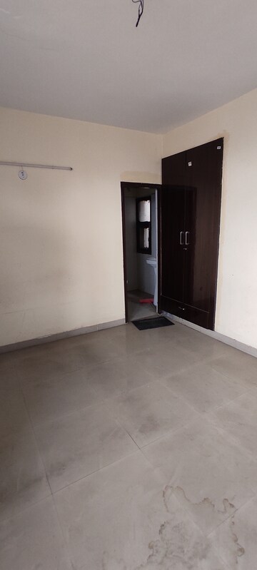 Furnished Amenities in 3 BHK Apartment at RPS Savana, Sector 88 – for Rent