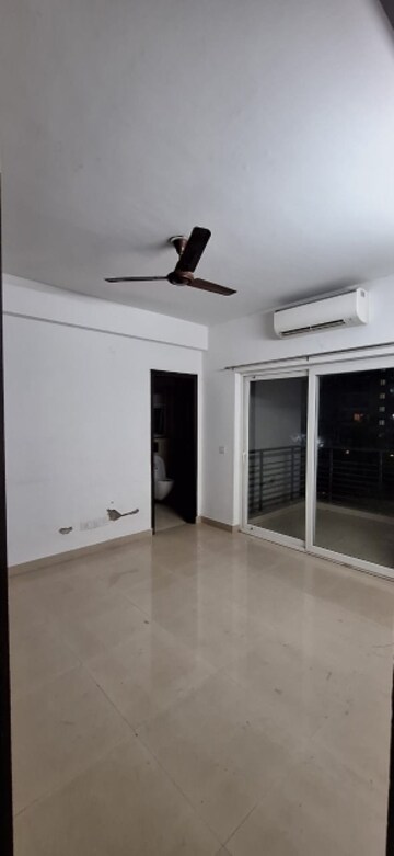 Room in 3 BHK Apartment at Spaze Privy AT4, Sector 84 – for Rent