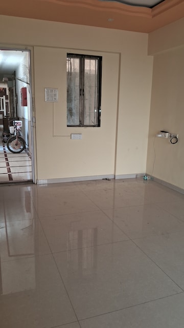 Furnished Amenities in 2 BHK Apartment at New Central CHS, Beturkar Pada – for Rent