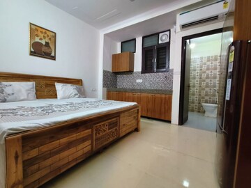 Bedroom in 1 RK Builder Floor at SS 100, Sector 49 – for Rent