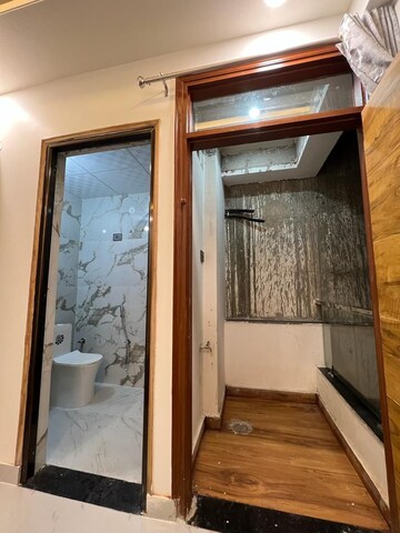 Attached Bathroom in 3 BHK Apartment at Manyawas – for Rent