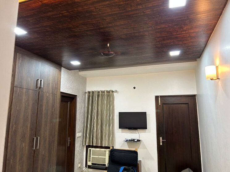 Living Room, boutique-residential-apartments-n-136 4 Bedroom 300 Sq.Yd. Builder Floor In Panchsheel Park Delhi 8647355