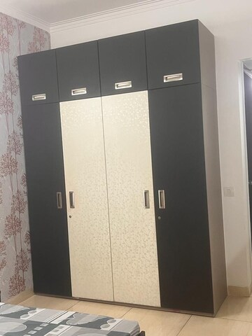 Room in 3.5 BHK Apartment at Gaur Sportswood, Sector 79 – for Sale