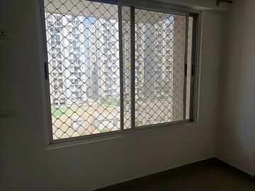 Room in 3.5 BHK Apartment at AWHO Vijay Vihar, Wagholi – for Sale