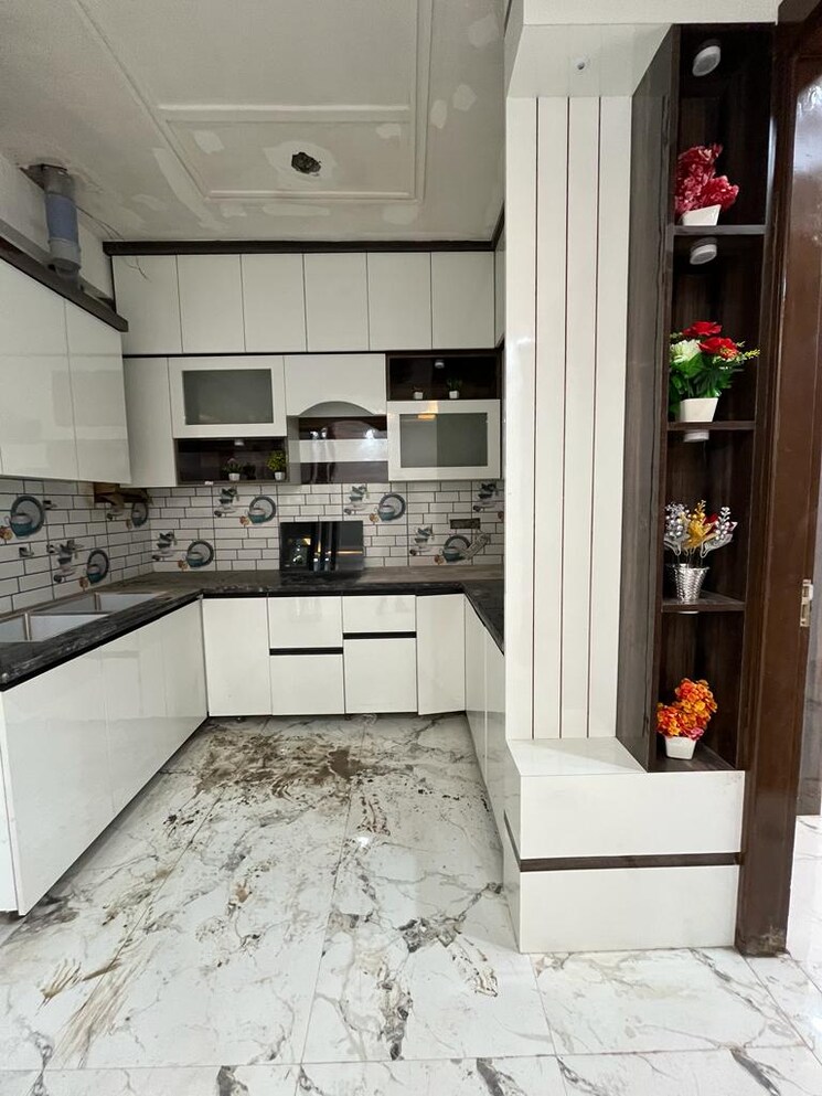 Kitchen, sector 72 4 Bedroom 1750 Sq.Ft. Builder Floor In Sector 72 Noida 8647382