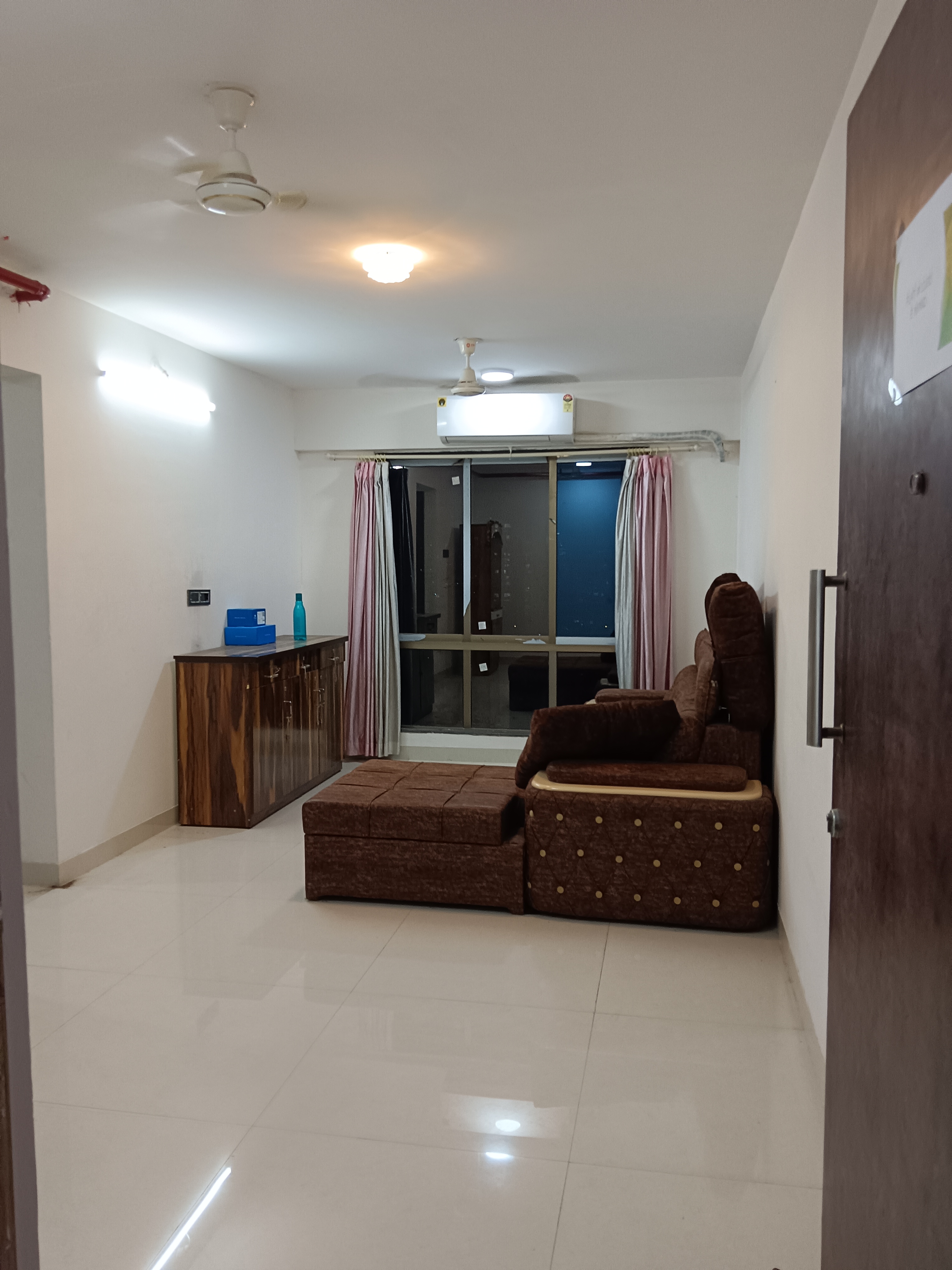 2 BHK Apartment For Rent in Shiv Shakti Tower 28
