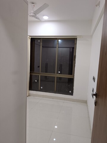 Room in 2 BHK Apartment at Shiv Shakti Tower 28, Malad East – for Rent