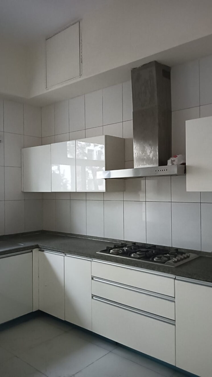 Kitchen, tata-primanti-executive-floors 4 Bedroom 3250 Sq.Ft. Apartment In Sector 72 Gurgaon 8647408