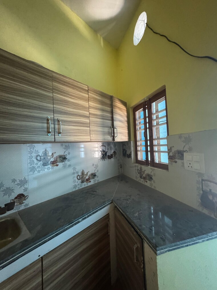 Kitchen, mohabbewala 5 Bedroom 2000 Sq.Ft. Independent House In Mohabbewala Dehradun 8647409