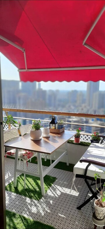 Master Bedroom in 2.5 BHK Apartment at Swami CHS Jacob Circle, Jacob Circle – for Rent