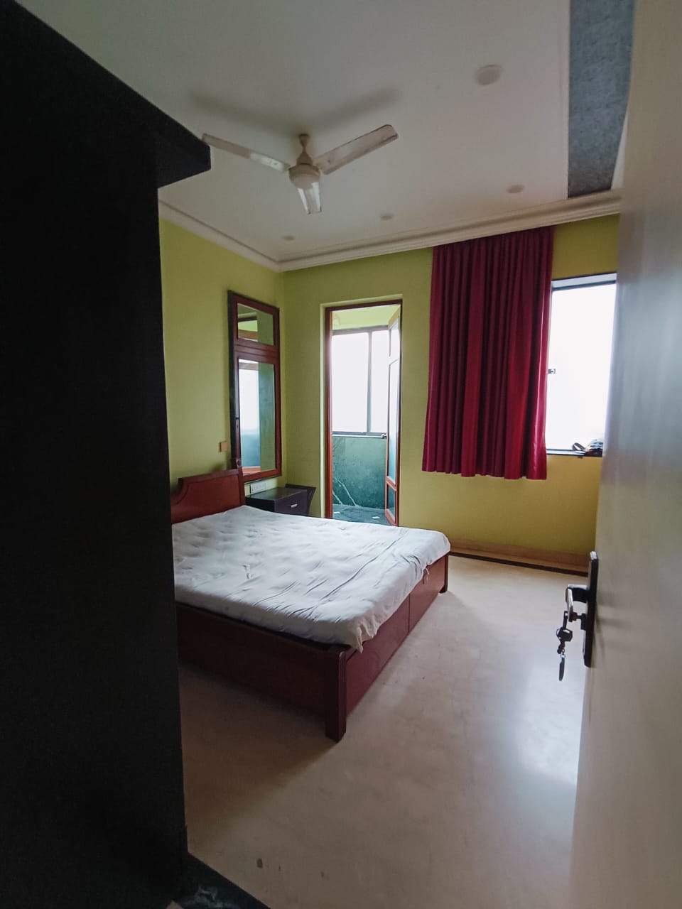 2 BHK + Servant Room Apartment For Rent in Duru Mahal 