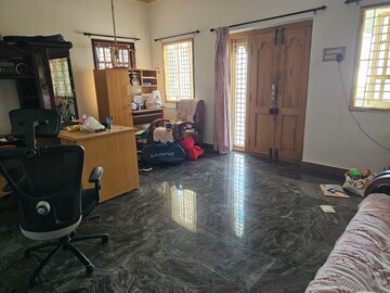 Living Room in 5 BHK Independent House at Nehru Nagar West – for Rent
