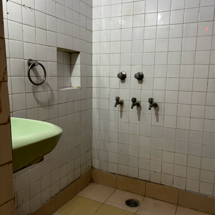 Bathroom, saket 2.5 Bedroom 1300 Sq.Ft. Builder Floor In Saket Delhi 8647461