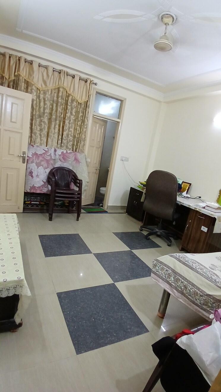 Living Room, zakir nagar 3 Bedroom 1350 Sq.Ft. Apartment In Zakir Nagar Delhi 8647475