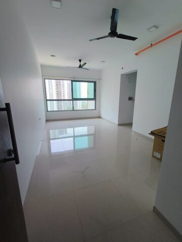 2 BHK Apartment For Rent in Kalpataru Immensa C, Kolshet Road