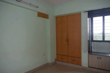 Room in 2 BHK Apartment at Kanakia Eternity Apartments, Dharamveer Nagar – for Rent