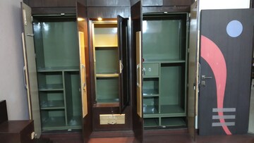 Furnished Amenities in 4 BHK Builder Floor at Rana Pratap Bagh – for Rent