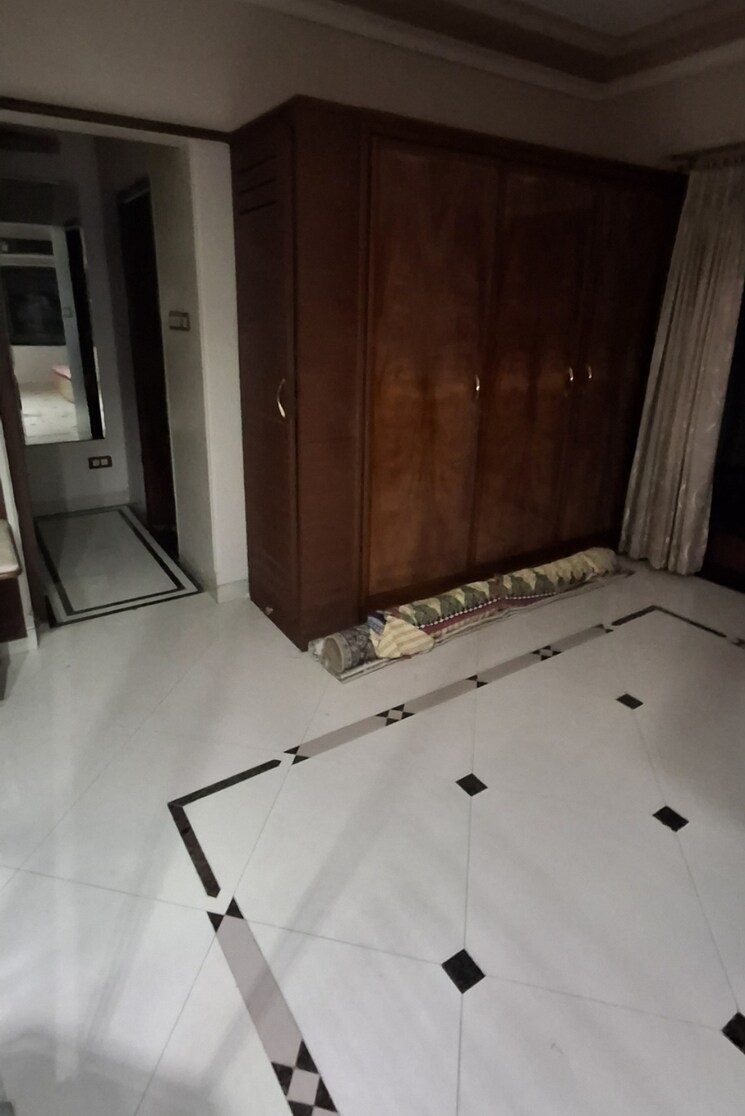 undefined, bhatar 3.5 Bedroom 3350 Sq.Ft. Apartment In Bhatar Surat 8647565