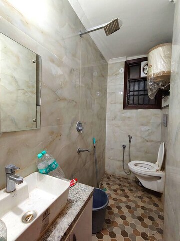 Master Bedroom in 1 BHK Builder Floor at Saket – for Rent